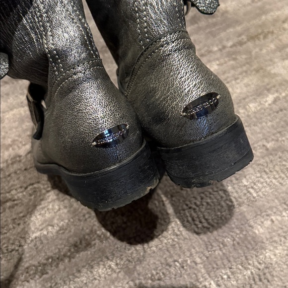 Jimmy Choo Youth Biker Boots in Textured Metallic Leather - Picture 6 of 6